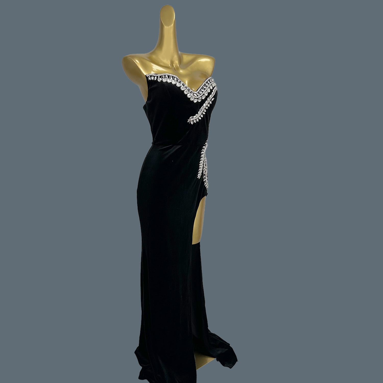 Black Velvet Floor-length Dres - Women Formal Wear Photoshoot 评论和价格
