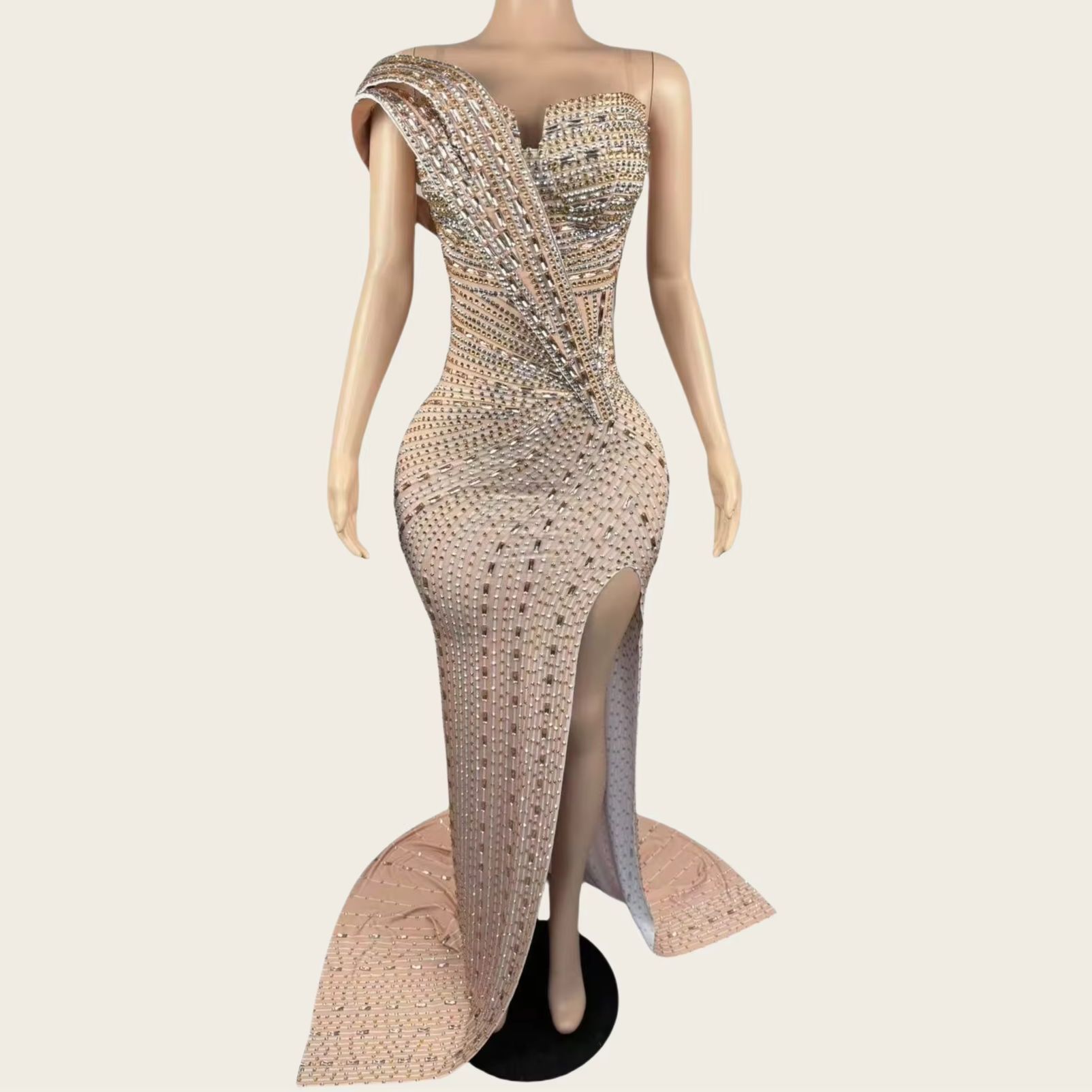 Xiangbin Sparkly Crystals Form - Women Formal Wear Photoshoot 评论和价格