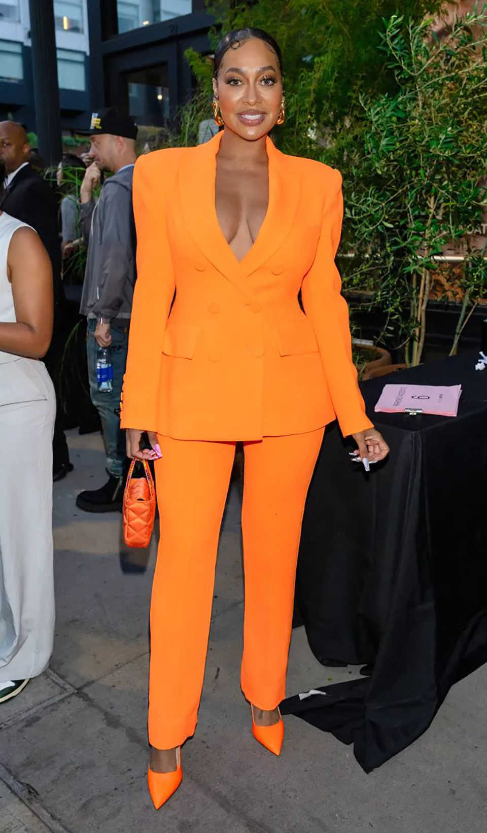 Customized Orange Spring Women - Women Formal Wear Designers 评论和价格